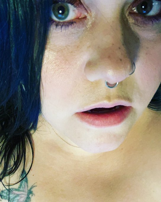 A 38 year old told me I was way too young for him today. 😎😌😂 If you&rsquo;re trying to get into my pants, sir<a href="/tag/cammodel"class="tags"><span>#cammodel</span></a><a href="/tag/milf"class="tags"><span>#milf</span></a><a href="/tag/thoughtoftheday"class="tags"><span>#thoughtoftheday</span></a><a href="/tag/ageless"class="tags"><span>#ageless</span></a><a href="/tag/wifeymaterial"class="tags"><span>#wifeymaterial</span></a>