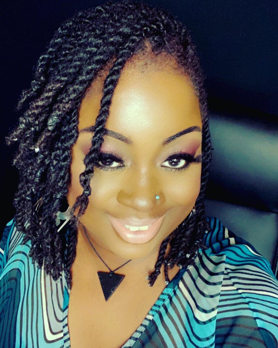 kinkylocx's tweet photo. Love is in the hAIR💕 #BlackWomen #dreadlocks #blackhair #melaninpoppin #over50andfabulous #BlackTwitter #locstars #locs #youtubeblack https://t.co/78tYsf88Sz