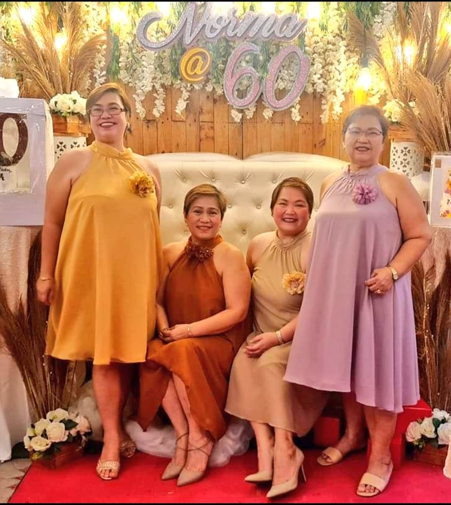 mschingph's tweet photo. Sisterakas ❤#sisters #siblings https://t.co/LXcemvSzMp