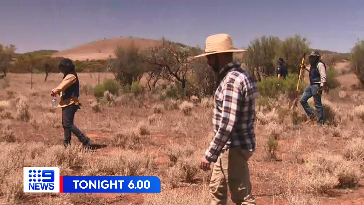 9NewsAdel's tweet photo. DEVELOPING: A major police search is underway in the state's Mid North for the body of missing man Robert Atkins.

Officers are currently scouring an area between #Orroroo and #Peterborough, where it’s believed he was murdered and his body dumped. 

Full story, 6pm on #9News https://t.co/XYqvg12qyx