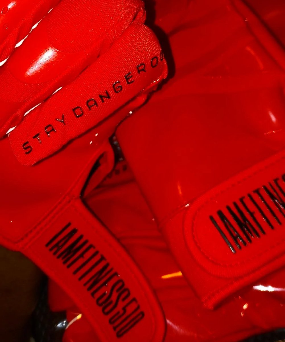 Red October's in Pre Sales going out tomorrow 

On the website tomorrow 11am sizes M - XL for order

DM for pick up orders