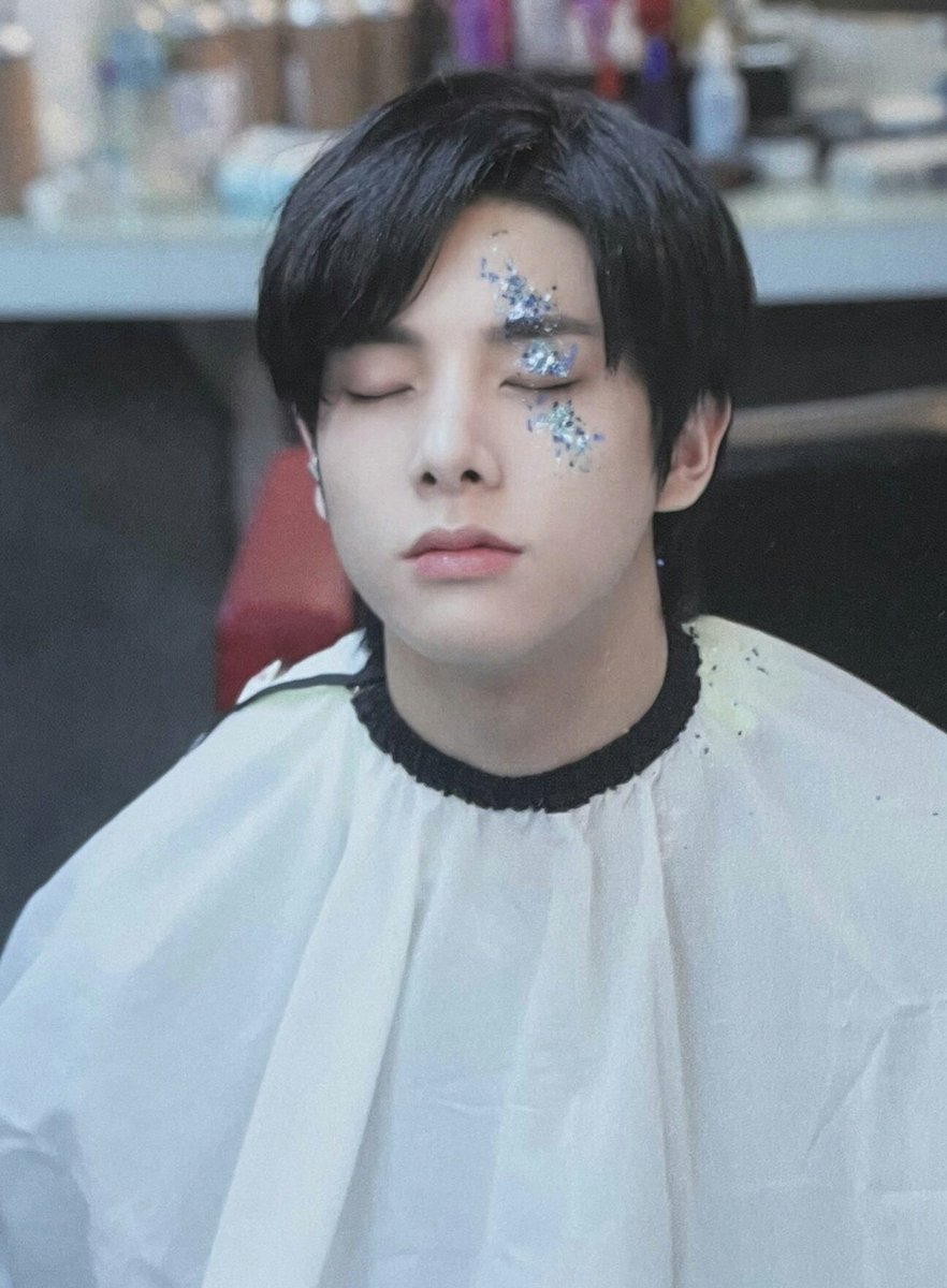 jakechivez's tweet photo. ethereal. 

— #JAKE #ENHYPEN_JAKE https://t.co/u5pDxXmojS