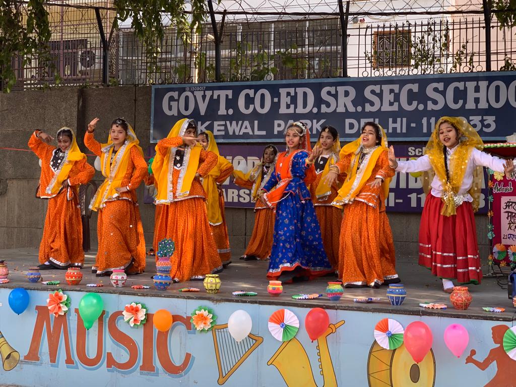 #MatribhashaDiwas celebrate in SKV ADARSH NAGAR DELHI-110033  <a href="/Dir_Education/">DIRECTORATE OF EDUCATION Delhi</a> <a href="/msisodia/">Manish Sisodia</a>