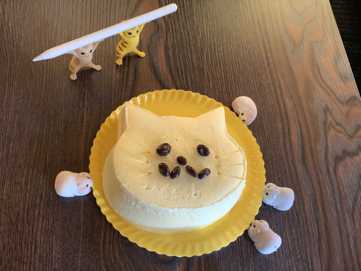 clear5_Yuya's tweet photo. さていまからMTGです🐱

#猫の日 https://t.co/17RQACP22l