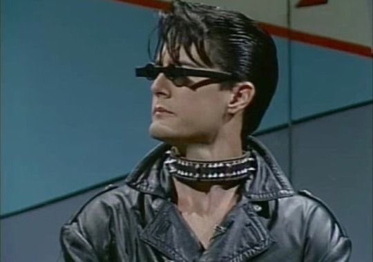 Happy birthday to kyle maclachlan!! 