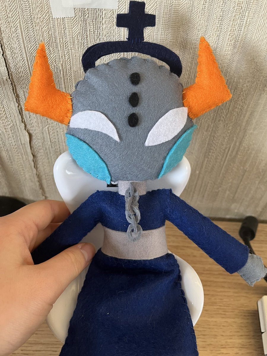 Kurokaze23's tweet image. #FNFHandicraftRoom
ivnyroseのjusticeさんぬいぐるみの完成でございます✨
こだわりは鎖でございます☺️

Justice from ivnyrose is the completion of the stuffed animal.✨
I'm particular about chains.☺️
#FNF #ivnyrose