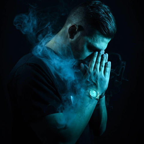 4DaPeopleMusic's tweet photo. #NowPlaying Matt Sassari - Jaguanda - Original Mix #MattSassari - Listen < https://t.co/7PFUxlmytx > #edm #music #musica #BlackettMusic #techno #MuseBoost #rtArtBoost #synthfam #wfmRT #rtitbot 
 Buy song https://t.co/TprdryB0Pz https://t.co/zlFkuvtZjn
