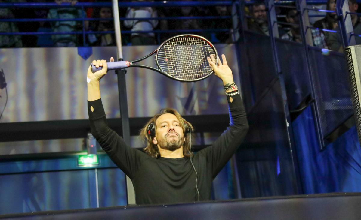 Teréga Open : Bob Sinclar fait vibrer le Palais des sports 
<a href="/bobsinclar/">Bob Sinclar</a> <a href="/TeregaOpen/">Teréga Open Pau-Pyrénées</a>
larepubliquedespyrenees.fr/sport/tennis/t…
