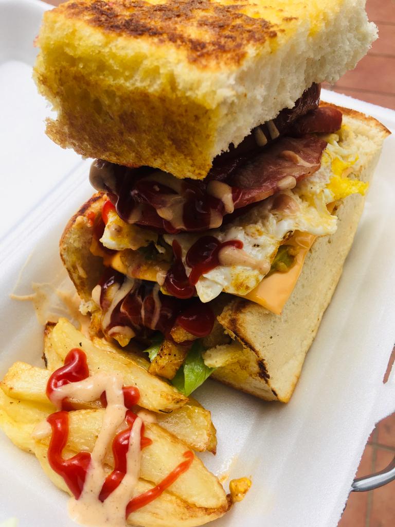 ComfyFoodH's tweet photo. Place orders on whatsapp 0615324936 and collect in Braamfontein. Place your order 45mins prior to the collection time

#GirlTalkZA #smallbusiness #braamfontein #Rosettenville #buhle #NhlanhlaLux #Busta929 https://t.co/Rrc3rqP04R