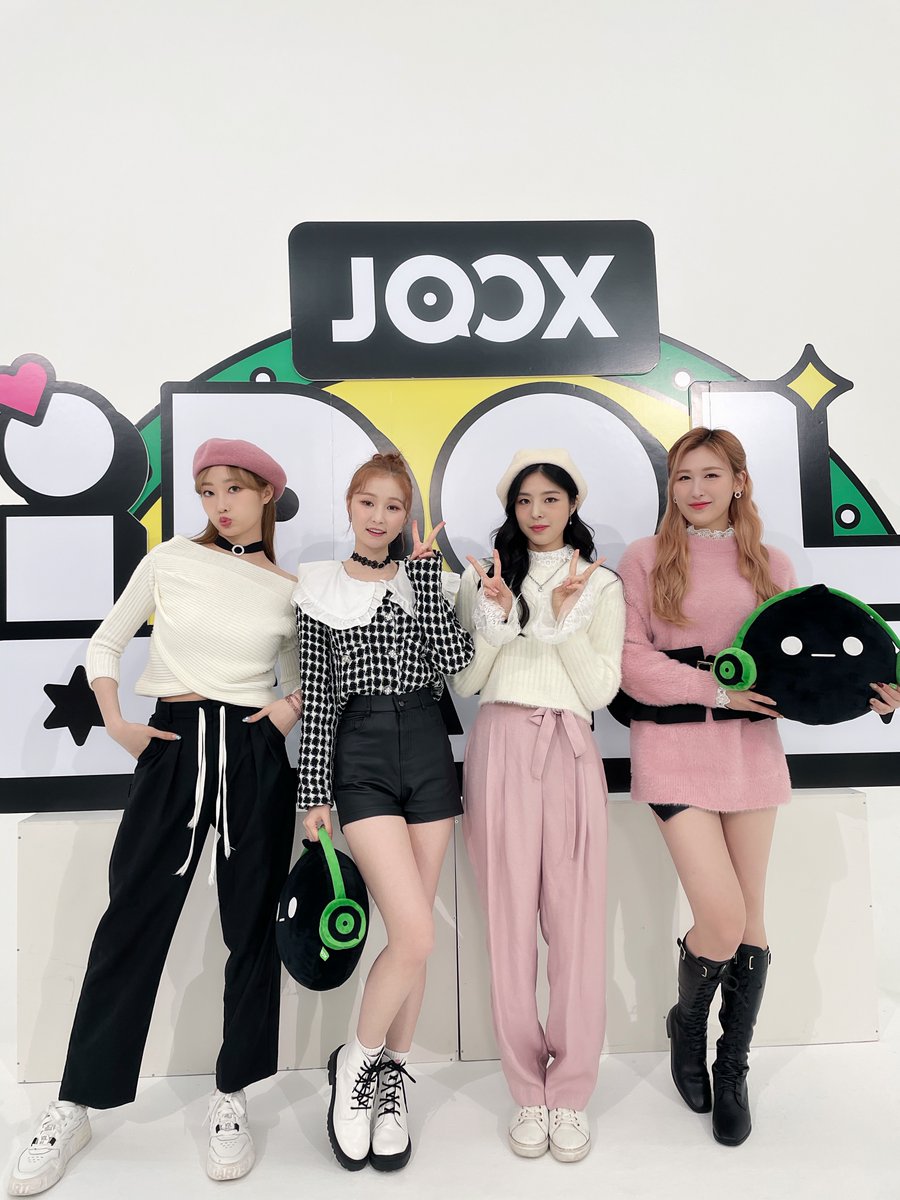 JOOXTH's tweet photo. SKYLE มาแล้ว! ชมเลยตอนนี้ในรายการ IDOL STATION 2 

ดูเลย >> https://t.co/jMNY0M3ab9

#JOOXMUSIC #KPOPEXPRESS #IDOLSTATION2 https://t.co/OXAy0LTCXn
