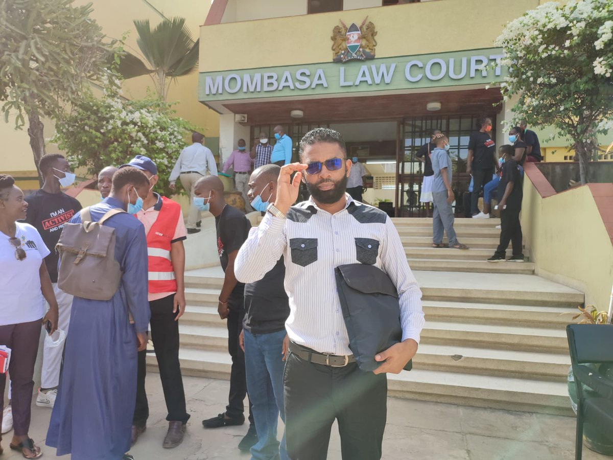 TMakomere's tweet photo. Combrades power 💪💪
At mombasa law court with youth human rights defenders in solidarity to end court impunity and intimidations to HRDs . https://t.co/pBLHBlTm2D