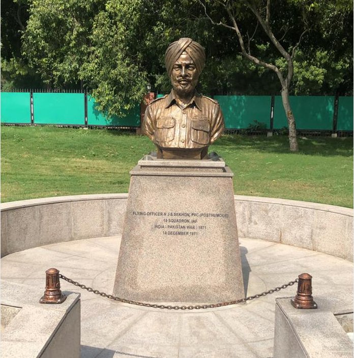 prodefleh's tweet photo. 2/2. The bust of Flying Offr Nirmal Jit Singh Sekhon, PVC (P) at Param Yodha Sthal, National War Memorial. Pay Virtual homage to the gallant soldier at https://t.co/u3SerL1WrO
@salute2soldier
#Fearless21 https://t.co/koHK3m9f8a