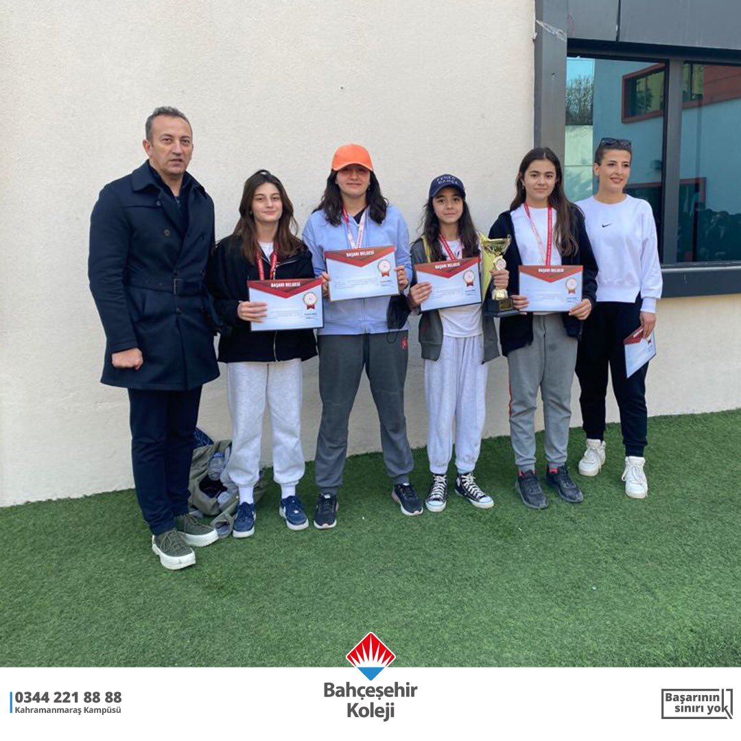 Okul Sporlarının düzenlediği Bocce turnuvasında İl 2.si olarak gruplara katılmaya hak kazanan Yıldız Kız takımımızı kutlarız. 

🏐🏆🏐

#KahramanmaraşBahçeşehirKoleji

<a href="/osmandingis/">Osman Dingiş</a> <a href="/mehmetsanalocak/">Mehmet Şanal Ocak</a> <a href="/bahcesehir_k12/">Bahçeşehir Koleji</a>