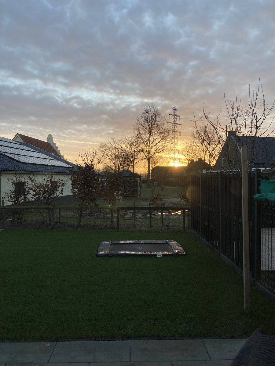 TomPolman_'s tweet photo. Jaaa, daar is ie eindelijk weer! #eindelijkzon https://t.co/hRRTuphbb4