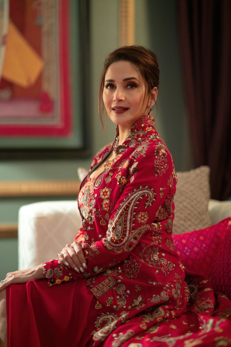 LifestyleWithTH's tweet photo. Interview | When the plot is @MadhuriDixit 
With fame and its pitfalls as its juicy centre, writer-director @NewYorkSri spins a new drama for @NetflixIndia that showcases the #actor to her best advantage.

Udita Jhunjhunwala writes: https://t.co/vhxHe9Iwri

#MadhuriDixit https://t.co/SFUMVokh57