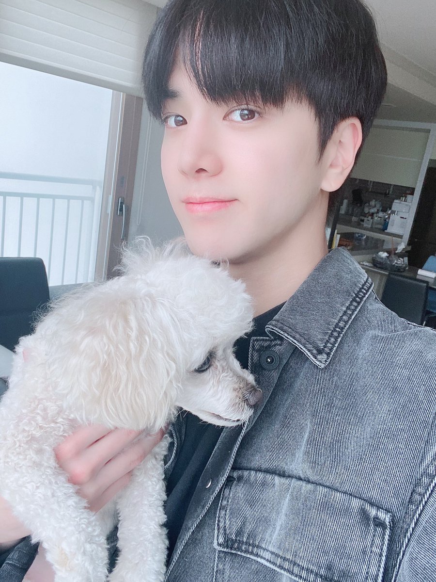 jellyhoony's tweet photo. 하 너무 욱기다 보리의 온도차 https://t.co/BcMXyaTlxz