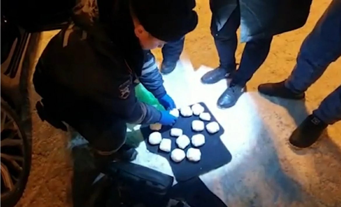 Сотрудники полиции Набережных Челнов задержали организатора интернет-магазина по продаже наркотиков https://16.мвд.рф/news/item/28665973/