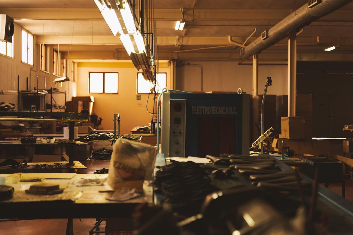 Hace 2 semanas recibimos la visita de <a href="/twotoneams/">TwotoneConsulting 📈</a>, en la que les mostramos nuestras instalaciones,el proceso de producción de nuestros sillines,la historia desde los inicios hasta hoy de Joaquín Gil,y los proyectos del prometedor futuro que se vislumbra junto a su hijo Martín.