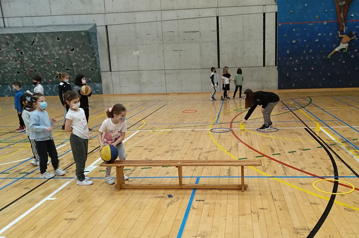FNBaloncesto's tweet photo. Vuelve el Programa Educa: iniciación deportiva no competitiva para niños/as
#ProgramaEduca #Formación @deporte_na
https://t.co/xtUzXuYi27 https://t.co/IB1WPTYeY6