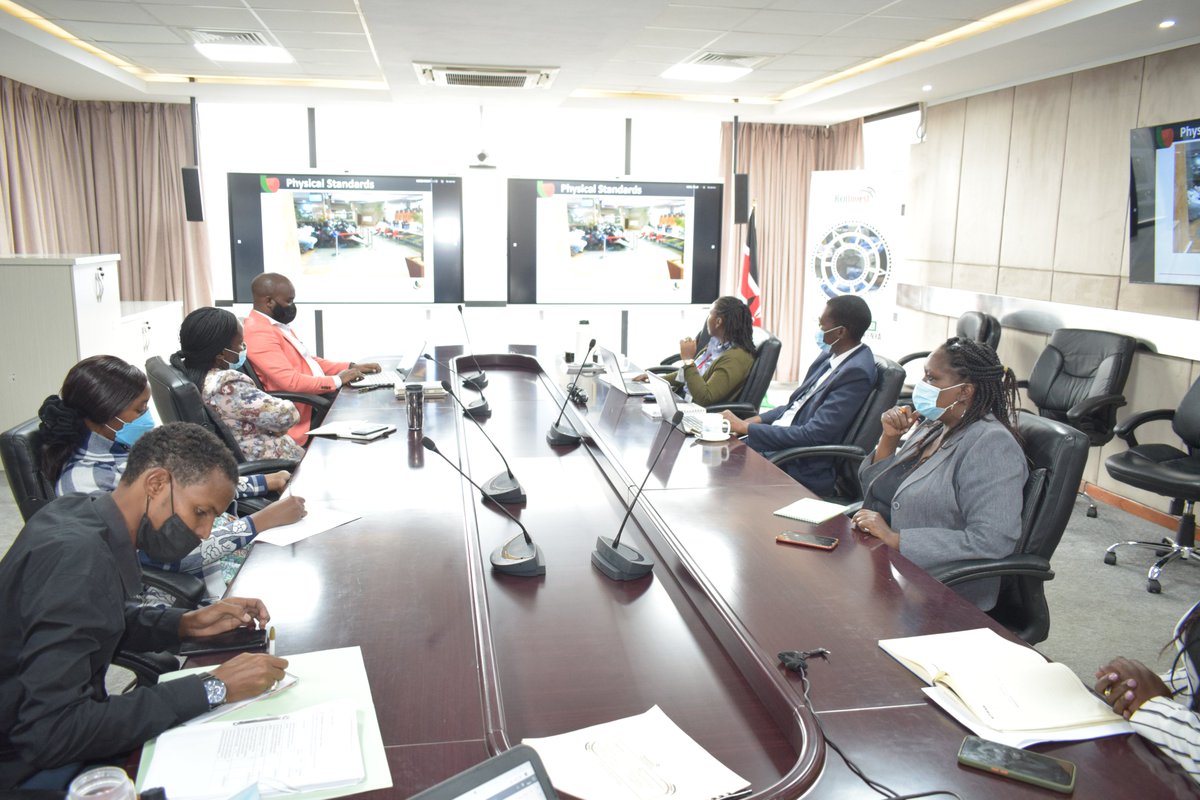 InvestKenya_'s tweet image. @HudumaKenya  and @KenInvest  staff during the Service Charter implementation training.