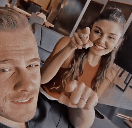Yepyship's tweet photo. Cuando aparezcan en una historia de IG con estas caras hermosas riéndose en nuestra cara.😂😂 https://t.co/xlhkHexITH