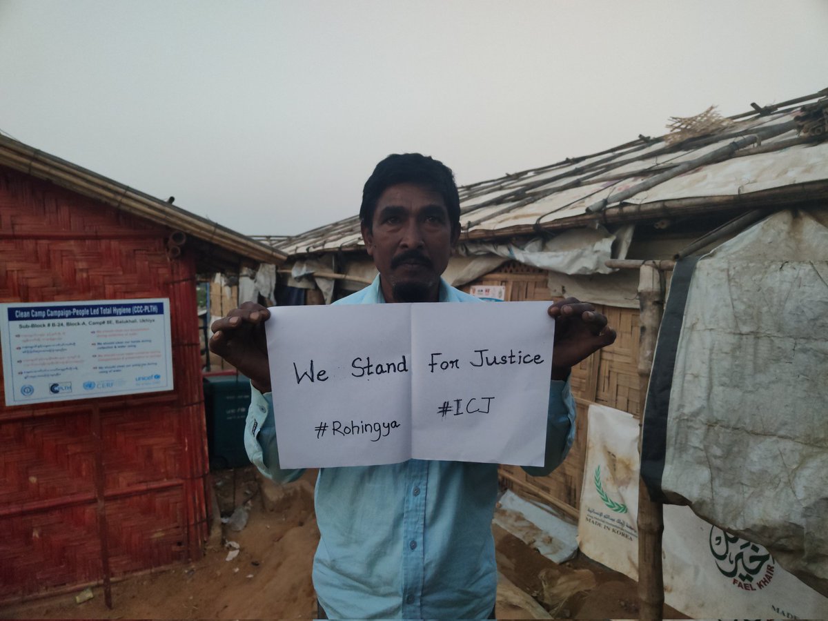 SahatZia_Hero's tweet photo. #Rohingya refugees in Bangladesh demand for #Justice.
This world, @CIJ_ICJ must bring Justice for Rohingya and innocent people who were brutally massacred by the #Genocidalmilitary in #Myanmar.

Stand with #Gambia.
#ICJ_BringSACToJustice
#MyanmarMilitaryTerrorists #Genocide https://t.co/v1oURYf1wb