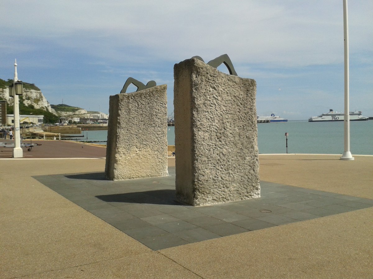 VisitDover's tweet photo. 20/02/2022... Happy #Twosday from #WhiteCliffsCountry 🙂
#ExperienceWhiteCliffsCountry #twosday #escapetheeveryday #LoveDeal #LoveDover #LoveSandwich 
📷 Taking a moment at St Margaret's Bay; Otters at ©Wingham Wildlife Park; Deal boats (©DarinaElliott); Cross-Channel Swimmers https://t.co/rDHxC6hvFD