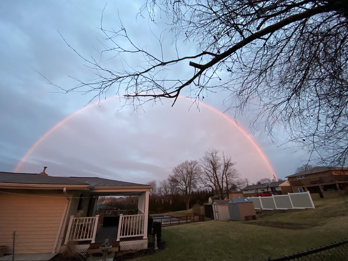 kaleena624's tweet photo. @KristinEmery for a brief moment as the sun was rising this morning #rainbow https://t.co/eWOtMWeXM9