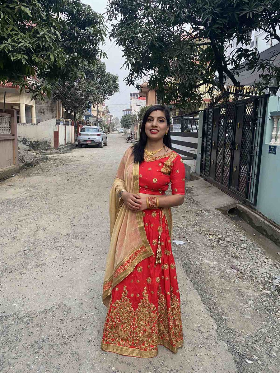 SusmitaMarasin7's tweet photo. Bhai ko bihe😍😍 https://t.co/0hsD77mTPN