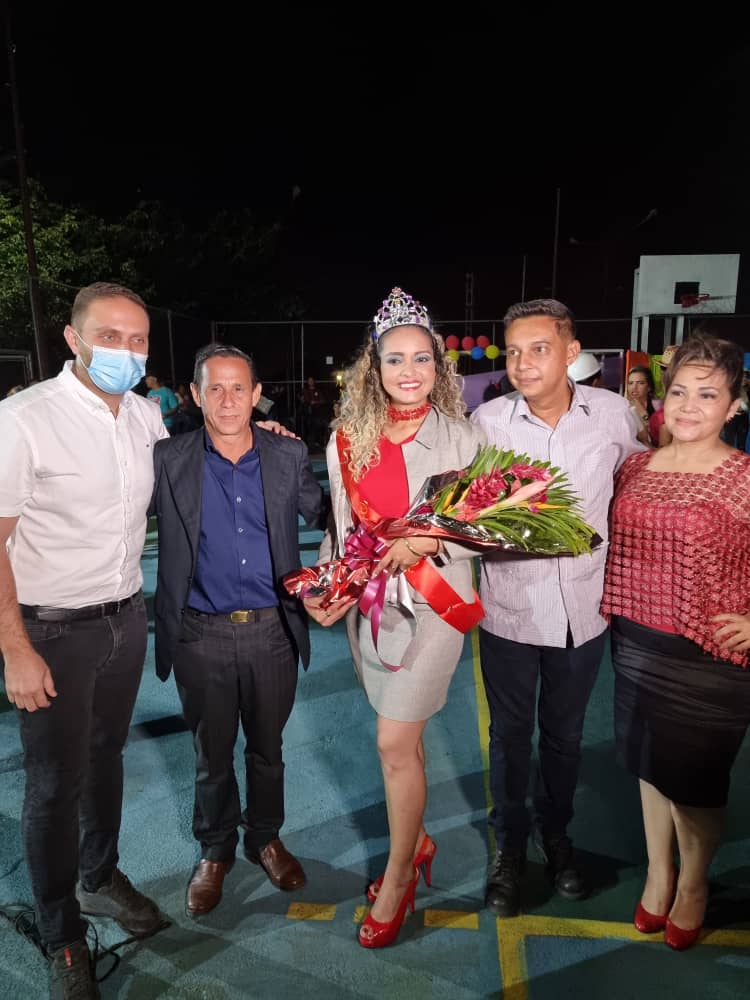 SoyNuevaPrensa's tweet photo. Aldea Universitaria Doña Bárbara elige #Reina de Carnavales 2022 - https://t.co/peg6ollr0U

#SoyNuevaPrensa #Canavales #Doñabarbara #Misionsucre #Guayana https://t.co/YmnKzUQUx2
