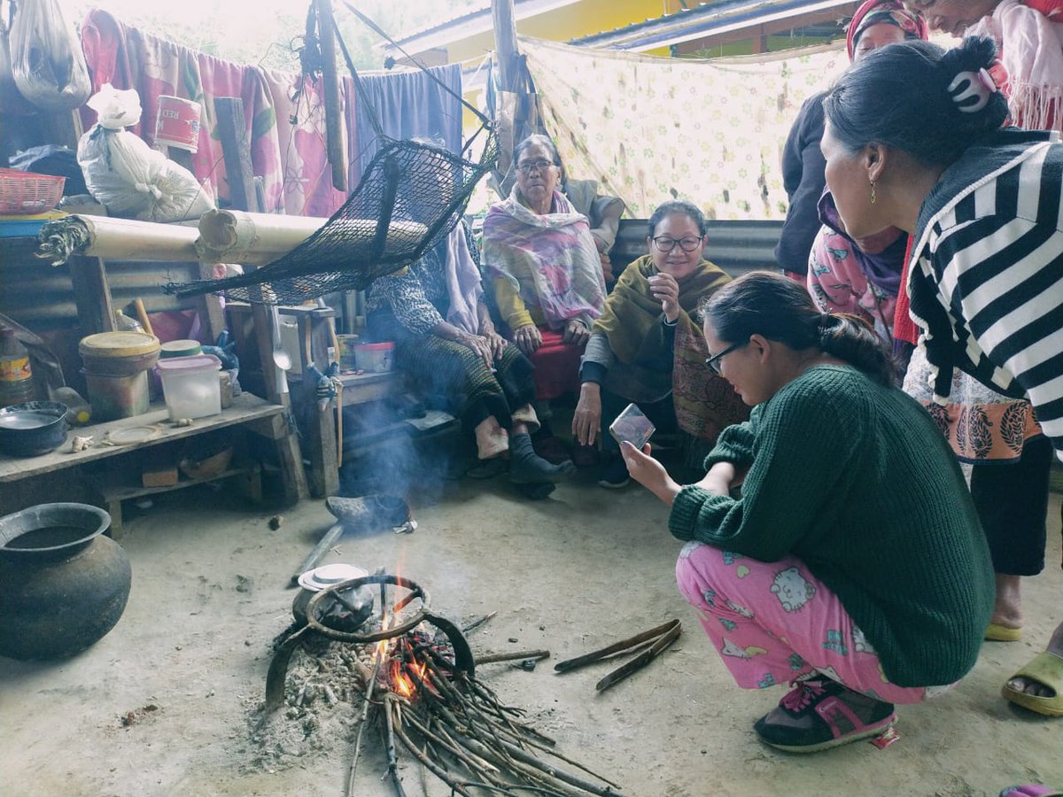KimHaokipINC's tweet photo. Women are the pride of Manipur.
Today, while visiting door to door at Island Block, women and senior citizens showered their blessings on me.
Manipur is waiting for change.
#ManipurWithCongress
#ManipurElections2022 https://t.co/72PHyViBcL