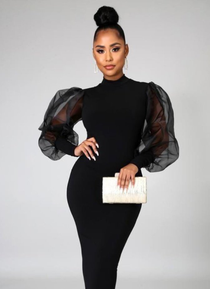 UHUB_NG's tweet photo. @auntyadaa Please patronize me. 

I sell beautiful gowns and I also sell and brand corporate and party souvenirs.

Please rt🙏 https://t.co/c6UbfdoUV2