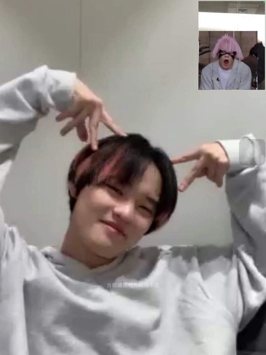 LOOKSZCL's tweet photo. 220222 Fansign #CHENLE #천러 #辰乐

chenle cat ears 😸🤍 https://t.co/eGCa48haAc