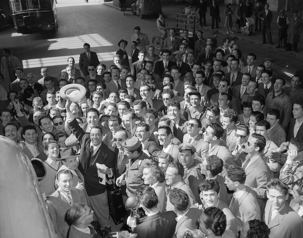 kittylaroar's tweet photo. These pictures currently blowing my mind..

Duke Ellington in Milan 1950 ❤️ #Jazz https://t.co/uxNy9Zvmn0