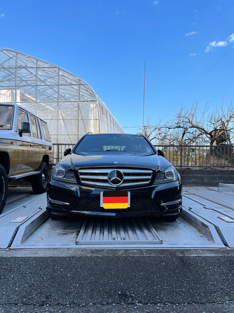 merc1886's tweet photo. 花粉怖いけど洗車終了。
車持ってからルーフトップに設置しやすくなりました。今ま��は土日に家族で設置しに行ってたので😅
(ジオキャッシングの話です♪)
#ジオキャッシング https://t.co/GjgF64FZbC