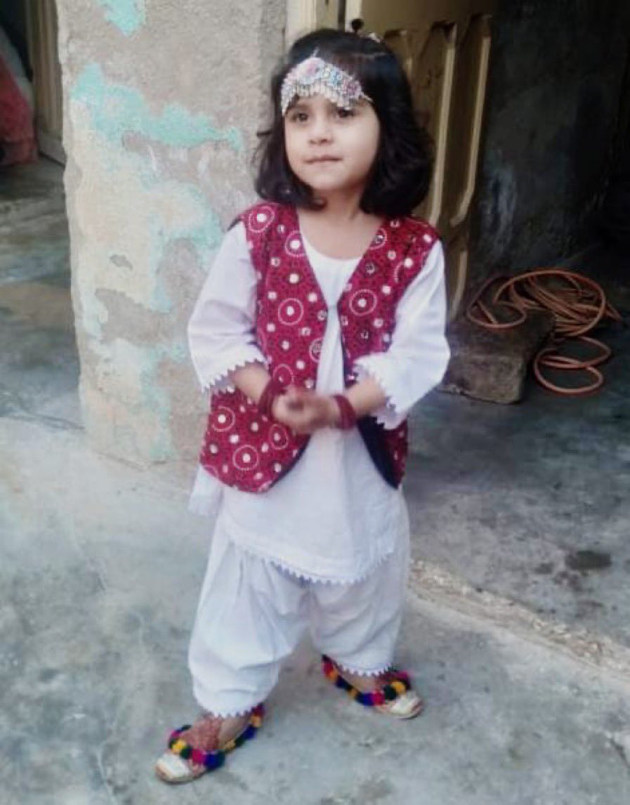 HaqAbro1's tweet photo. Bilawal is chairman of human rights committee whose Sindhgovt is abducting women &amp; children through Sindh police without any warrant.So-called democratic PPP is playing double game In Pakistan where party can see injustice in other provinces but not in Sindh
#ReleaseFatahQureshi https://t.co/lU50LrbShe