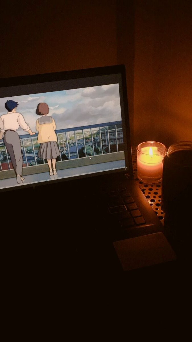 cakadutzz's tweet photo. movie or open sea time 🙃⚫️ https://t.co/XIgzzQg8Xs