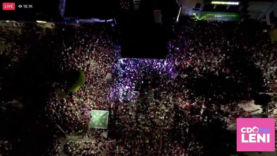 manilabulletin's tweet photo. Aerial shots of the huge crowd during the campaign rally of VP Leni Robredo in Cagayan De Oro City on Tuesday night, Feb. 22. (📸:  VP Leni Robredo/FB) | via @MB_RAntonio https://t.co/YkckNGQJ3s
