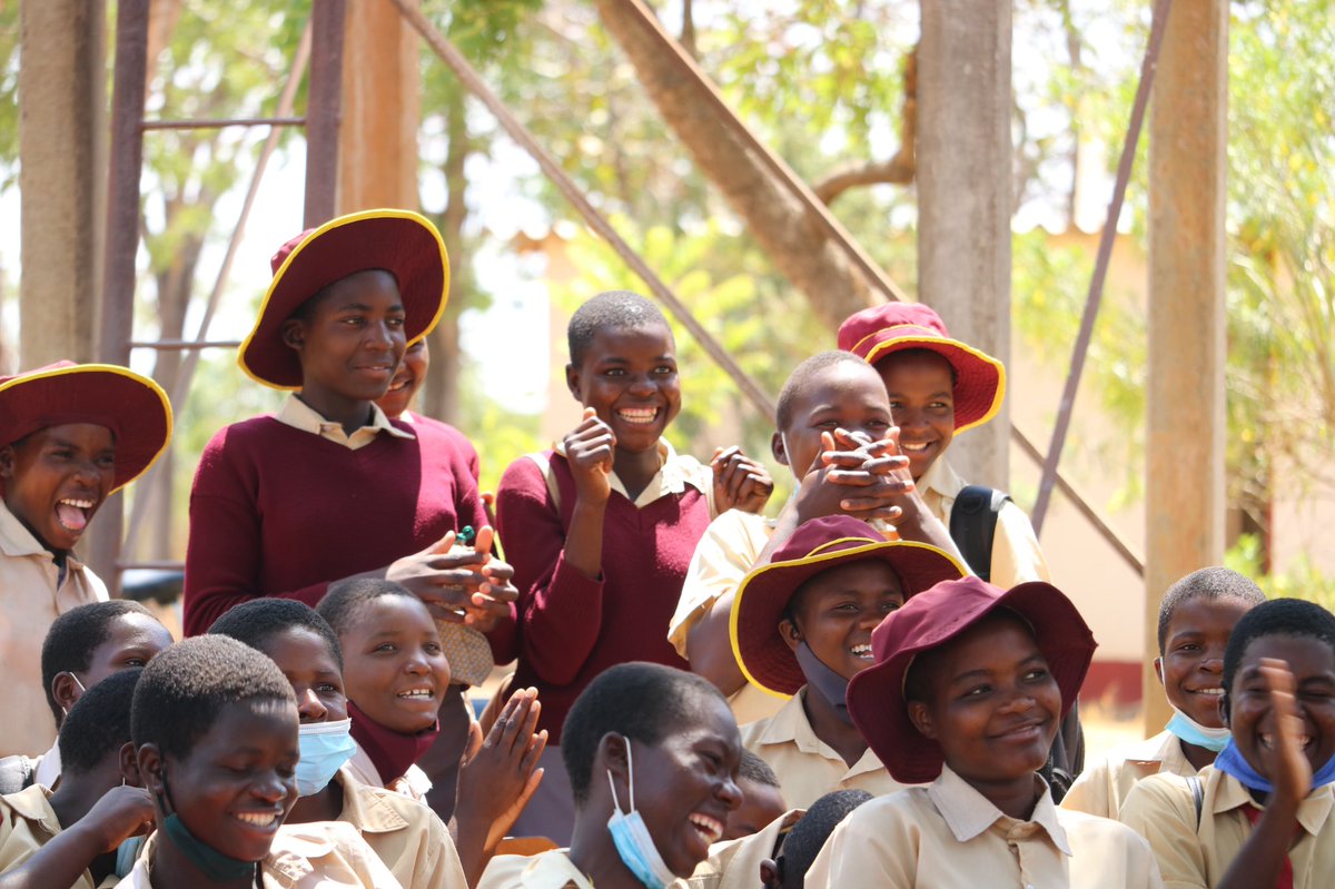 Knowledge is POWER! 💪🏾 Equipping girls with knowledge and information before their first #period builds confidence, contributes to social solidarity, and encourages healthy habits. . . . #redefinethecycle #endperiodpoverty #stopthestigma #providepads #reusablepads #Zimbabweans