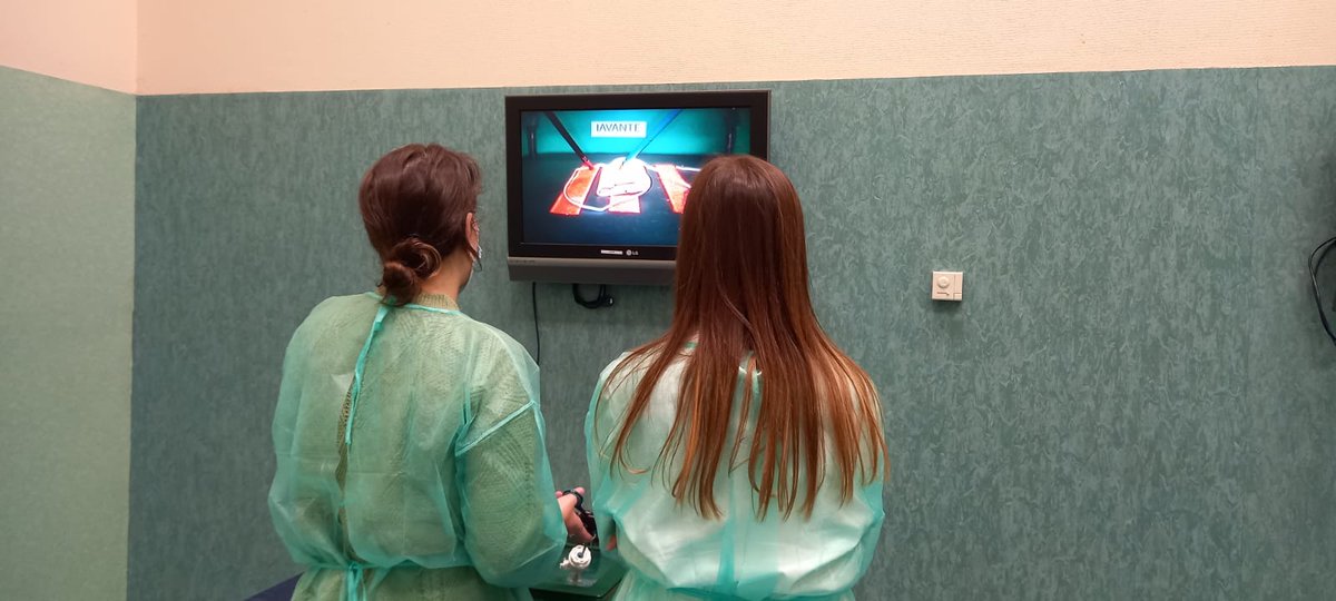IAVANTE_FPS's tweet photo. Comienza la 7ª edición del curso básico en #laparoscopia de #cáncer de #próstata en el que se forman profesionales de @hvirgendelrocio @clinicogranada @HUVMacarena @HRegionalMalaga @TorrecardenasHU @HospitalJaen ¡Bienvenidos/as !Formación+Salud #IAVANTEformación @JanssenESP https://t.co/q3dJ2gZPwN