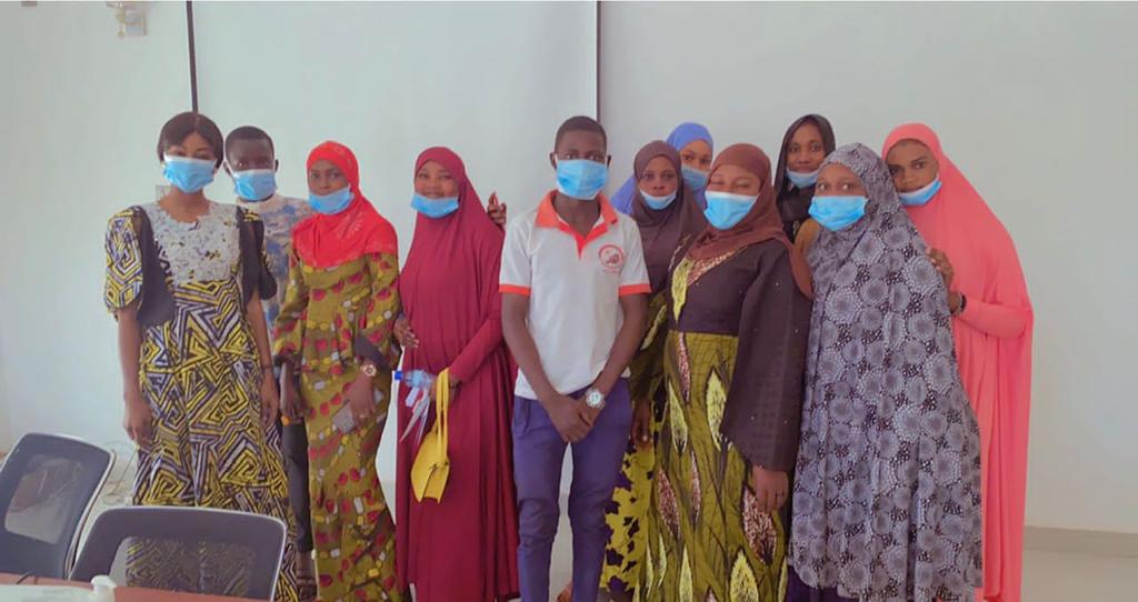 Partenariat entre  CIAUD (comité international pour l'aide d'urgence et le développement ) et GUIDA : 
Insertion des jeunes couturiers dans le processus de fabrication de petits articles en pagne 
#ciaud #unhcr #niamey #migrant #jeunesse #couture #apprentissage #déco #artisanal