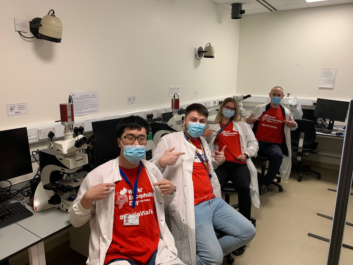 Some of the group are so passionate about  #WorldEncephalitisDay they wanted to be photographed twice 👌