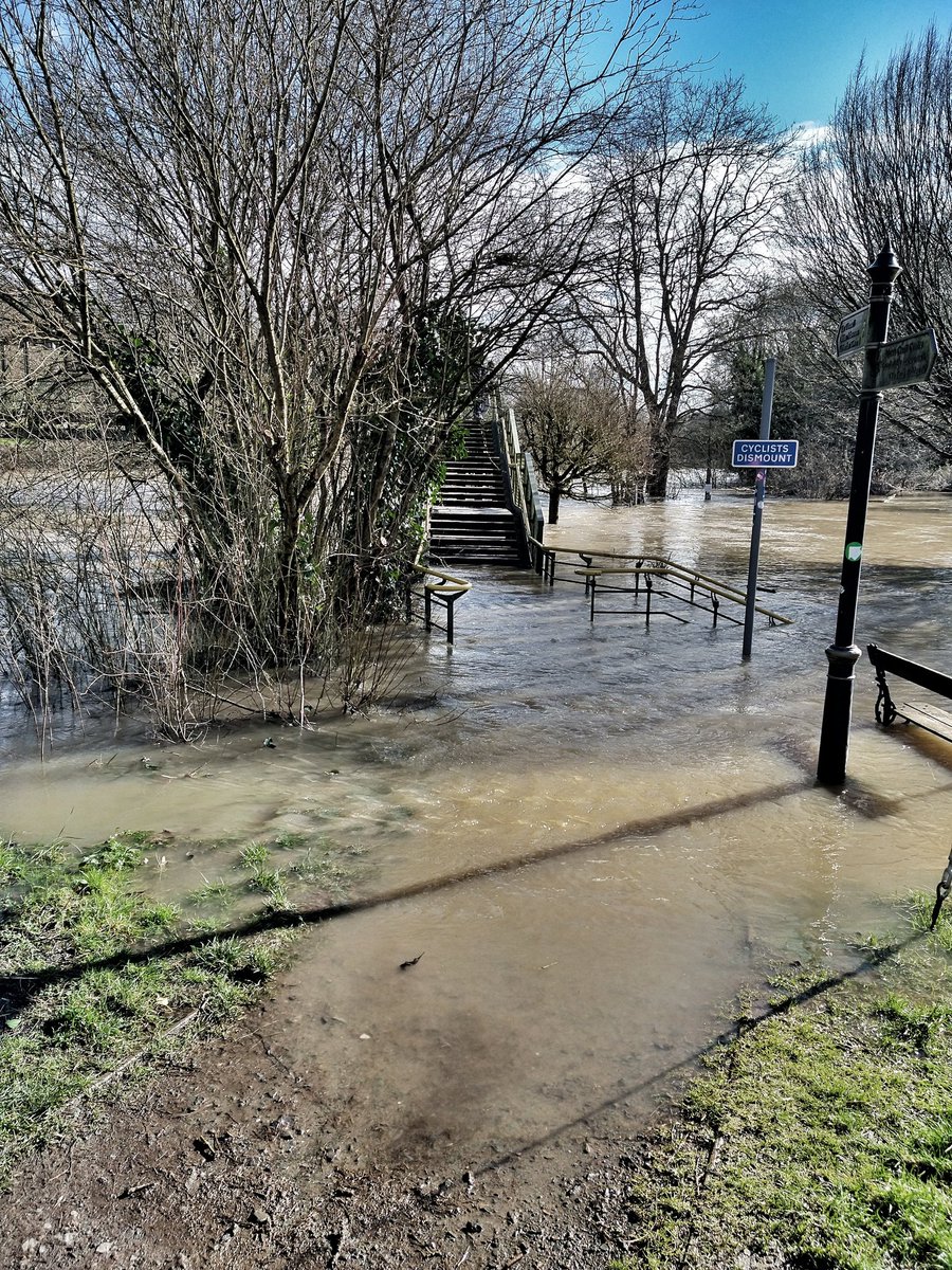 davejackson1954's tweet image. I'd take some convincing that this isn't man-made and related to the  #globalclimate emergency 
 Hopefully everyone's safe.
#Ironbridge gorge #Telford #RiverSevern #Floods