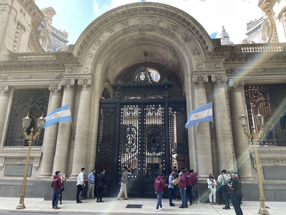 amyaoutreachuk's tweet photo. @UKMuslimYouth Waqf e Aarzi Tabligh team had a great pleasure to visit and be part of a great initiative for interfaith dialogue at San Martin Palace for the Ministry of Foreign Affairs. 
#MusulmanesPorLaPaz #OurPledge https://t.co/Yj1NPcGSi7