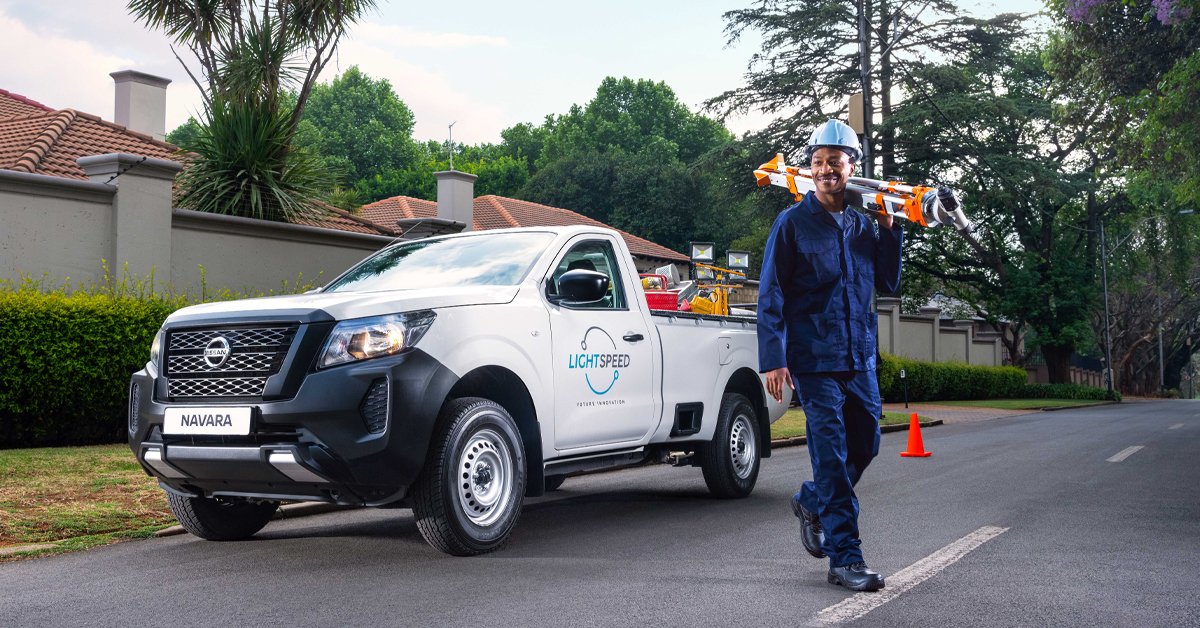 nissanza's tweet photo. When you’re driven to make your business a success, you need a reliable bakkie. Get it all done in the locally produced #NewNissanNavara, now available in a single cab. Learn more about the specs: https://t.co/lLcTRf1Qbg #RuggedRedefined #NissanZA https://t.co/sO70miy8fB