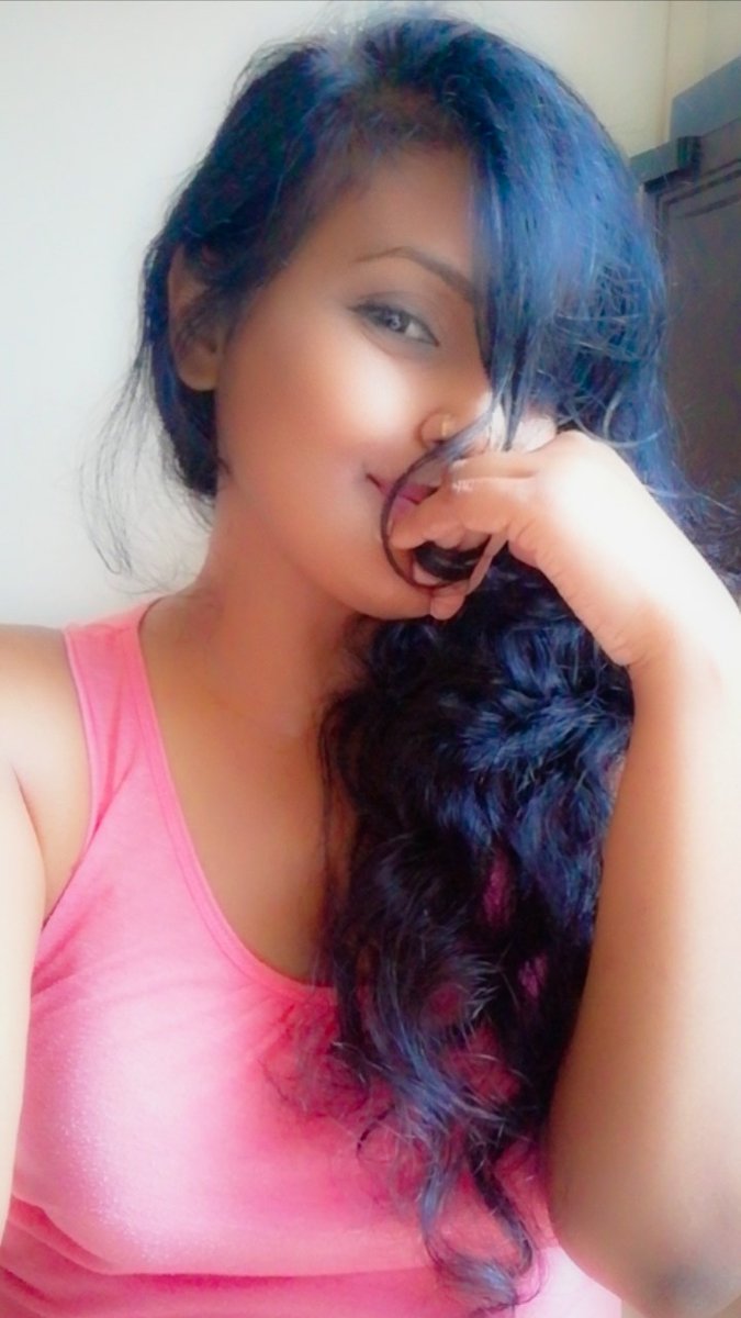 මලකුත් තිබුනා හැඟුමන් හංගා ..!!! ❤️