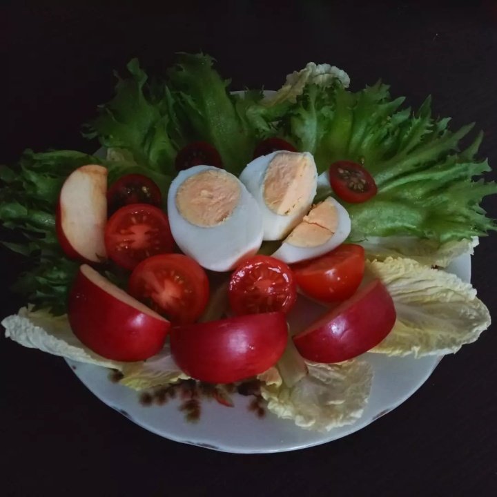 KOTvinigret's tweet photo. картошку было лень варить поэтому помидоры

выглядит как "странное блюдо" https://t.co/YawFI4gPMf