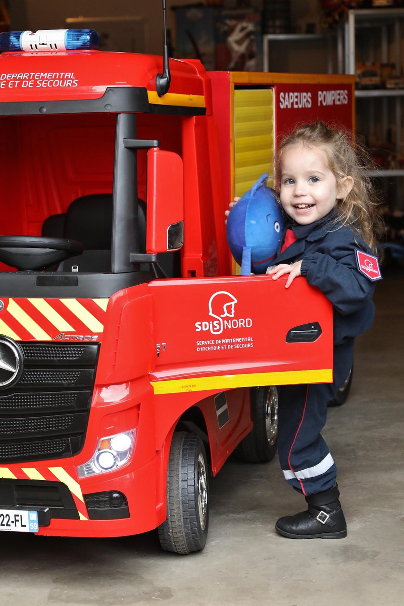 C'est un grand jour pour Léa, mascotte du <a href="/Sdis59/">Sapeurs-pompiers du Nord</a> et égérie de la Mutuelle Nationale des Sapeurs Pompiers de France ! 🚒 😍

Notre petite Nordiste fête ses 3 ans. 🎂 Joyeux anniversaire Léa.

Retrouvez-la en action sur notre Instagram 👉 instagram.com/reel/CZzWUkPlC…