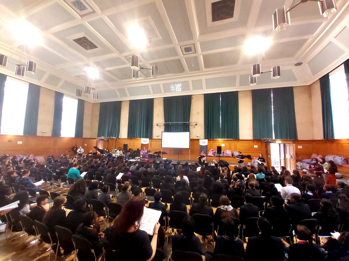 ARKSchoolsMusic's tweet photo. What a beautiful sound from our secondary massed choir! 😍 Today we are singing @ChoirAfrica's We Will Rise, @tevaka's Loimata e Maligi, Love Shine a Light and Vaughan Williams' Serenade to Music 🎶🎵 @cecilsharphouse @ArkSchools #musiced https://t.co/XkXTQgE5Jc