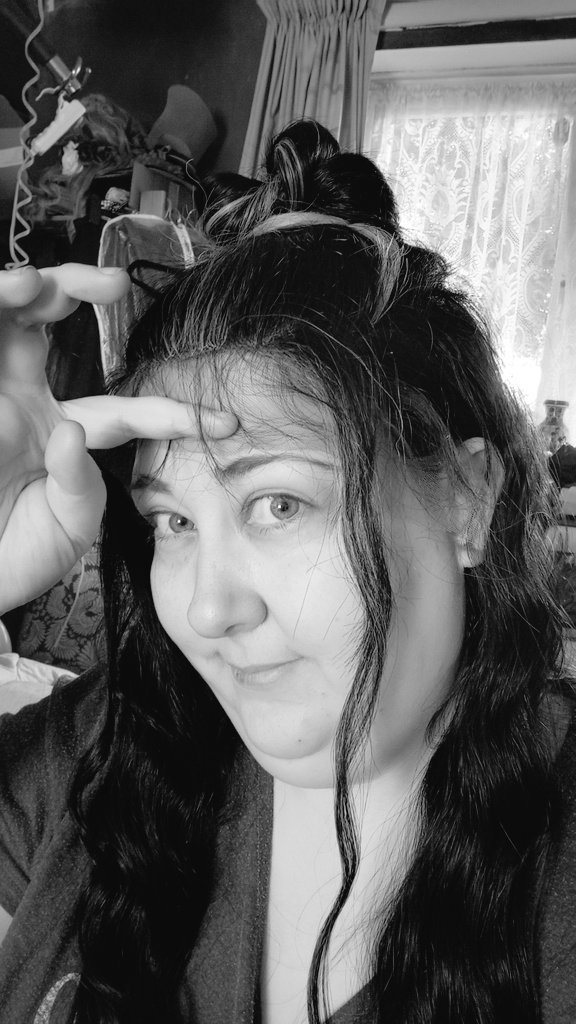 CeleneHawthorne's tweet photo. Goofy Laudna wig test, because I'm scared of cutting the lace. Anyways, the wig is done! 
#wigtest #criticalrolecosplay #Laudna https://t.co/q6kDAwdaxM